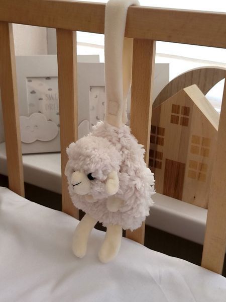 Білий шум "Ягня" у авторському чохлі з кріпленням на ліжечко mSheep - Milk фото